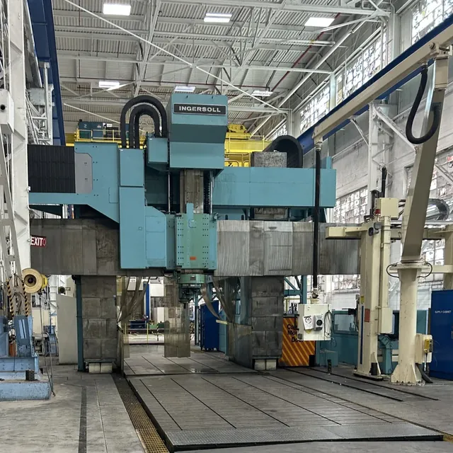 Ingersoll gantry milling machine over a floor-plate work area